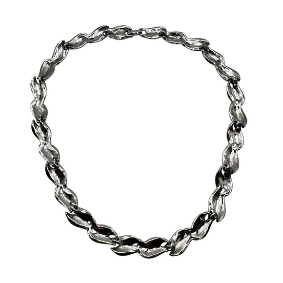 Vintage Trifari Necklace Textured Silver Tone Choker Collar 15 inch - Picture 4 of 11